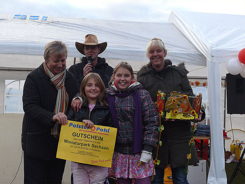 Datei:Drachenfest 2009 Tombolagewinner.jpg