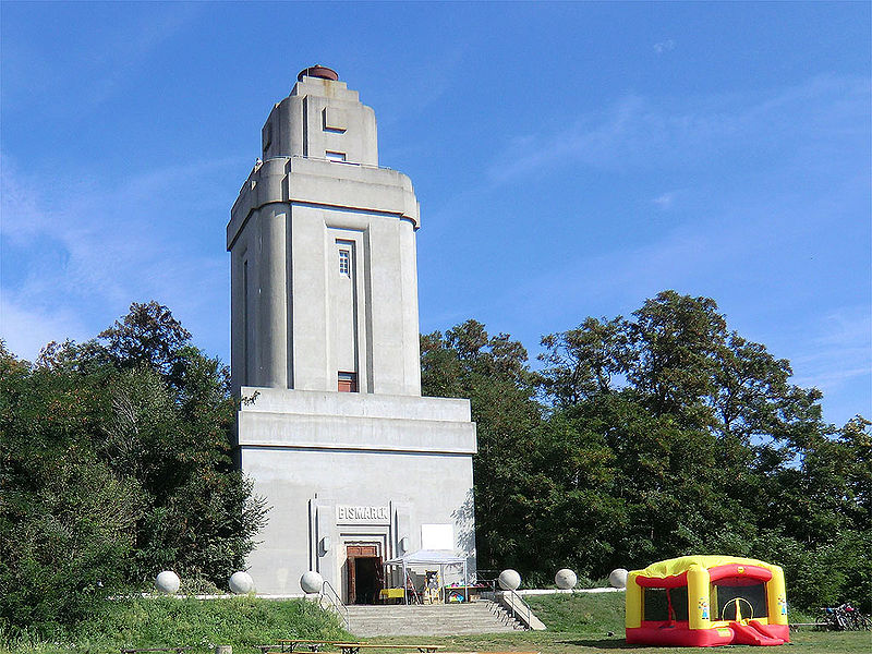 Datei:Drachenfest 2011 - Turm.jpg